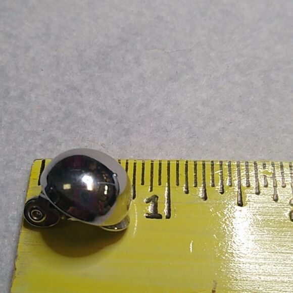 Classic Monet Silver Tone Metal Ball Stud Earrings Cottagecore Grandmacore - Picture 3 of 4